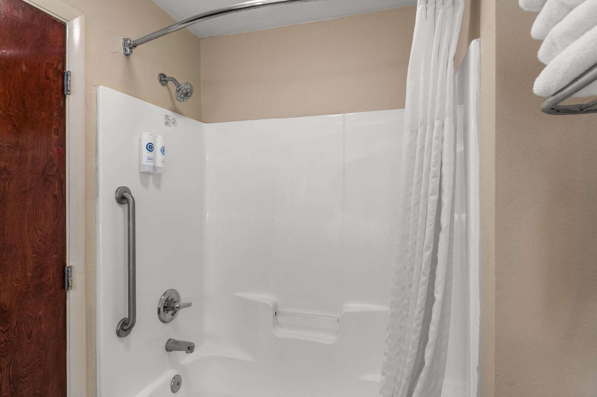 Comfort Inn & Suites Chipley I-10 Экстерьер фото