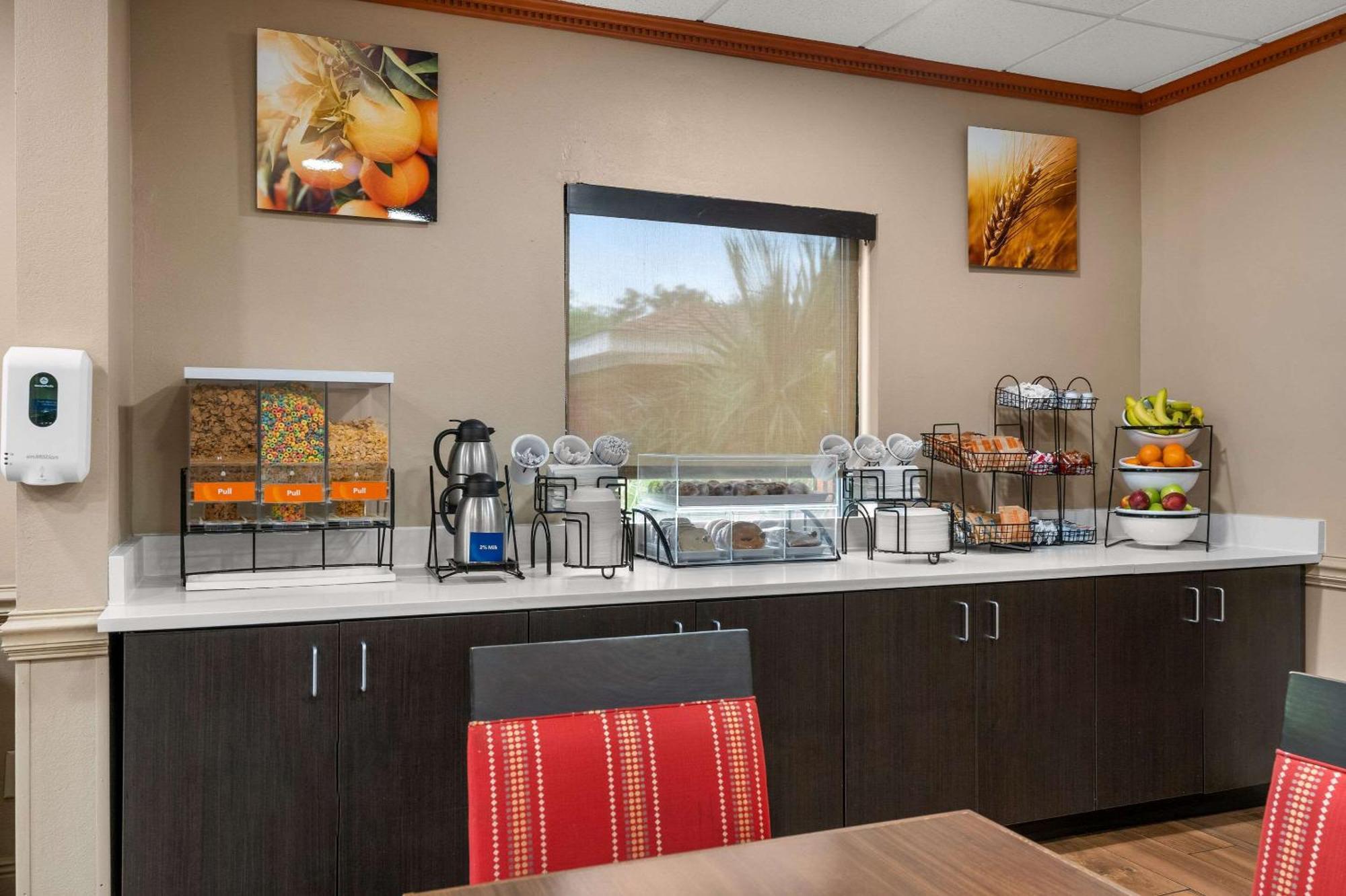 Comfort Inn & Suites Chipley I-10 Экстерьер фото