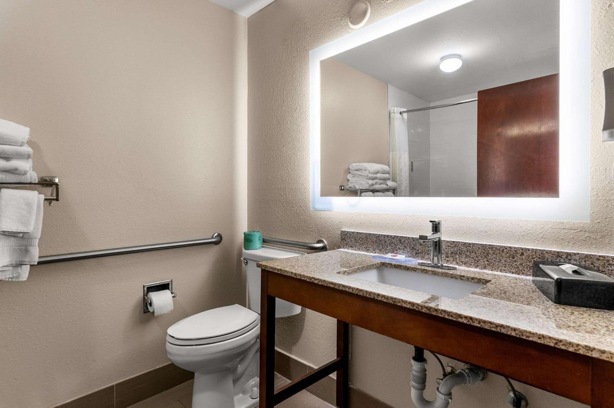 Comfort Inn & Suites Chipley I-10 Экстерьер фото